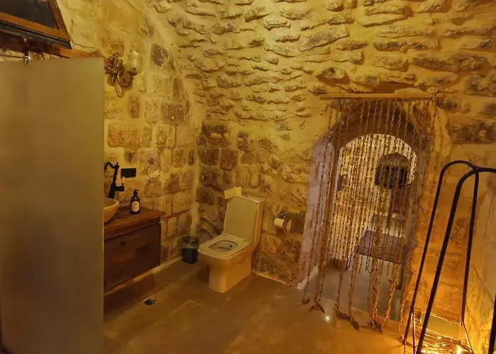 Babussor Konagi Hotel